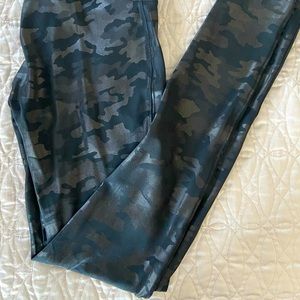 Camo spanxs leggings